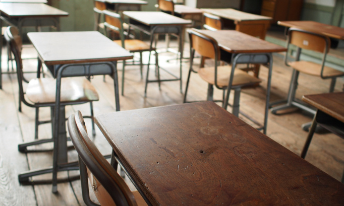 Urgent : Non à la fermeture de classe à l'école St Jean de Trets !