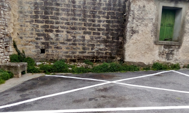 Demander à la mairie (bailleur) de mettre mes places de parking issues de mon bail, à disposition