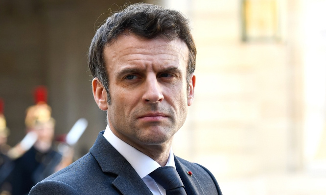 Macron, honte de la France, se doit de partir !