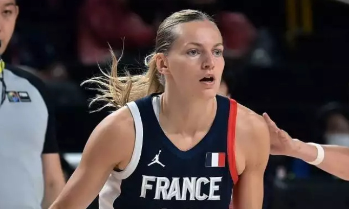 Non à l'écartement de Marine Johannès des championnats d'Europe et des Jeux Olympiques !