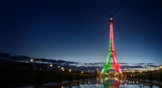 L'illumination de la Tour Eiffel avec les couleurs du Portugal