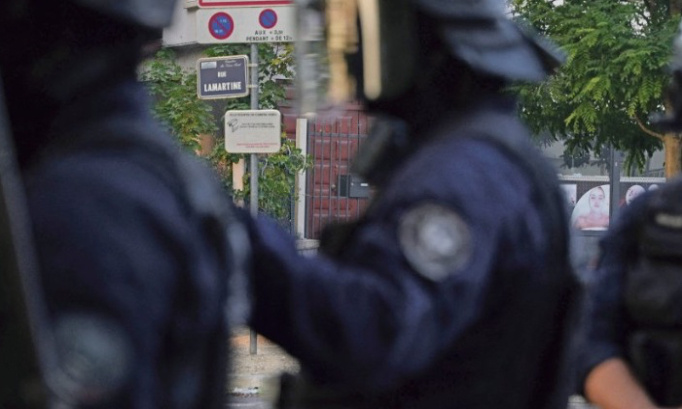 En soutient au policier