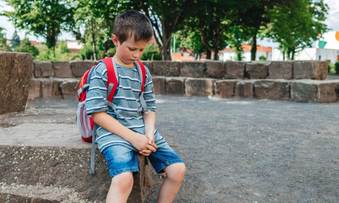 Nos enfants ont le droit à la parole : pour un changement de personnel à la cantine