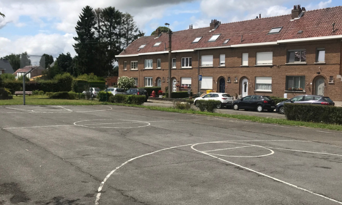Pour la rénovation du terrain de basket de la Place du Richercha