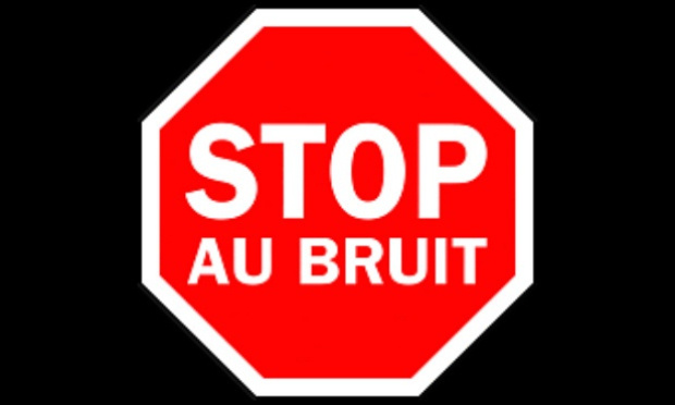 Stop aux nuisances devant le quartier Vandrezanne