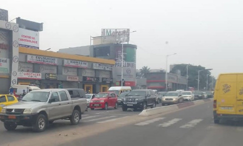 Finissons avec les embouteillages sur l'Avenue Col Mondjiba de Magasin-Socidat à Kinshasa