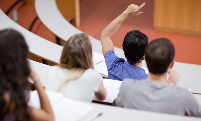 Transparence et équité : un prix d'école injustifié face aux heures de cours