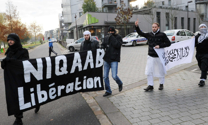 STOP &Agrave; L&rsquo;IMMIGRATION MASSIVE ET L'ISLAMISATION DE LA FRANCE