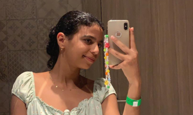 Que Inas Nanat change sa photo de profil facebook pour le bien de l'humanit&eacute;.