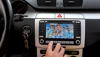 Non à l'interdiction des avertisseurs de radars dans les véhicules