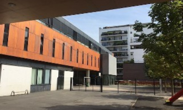Non à une fermeture de classe dans notre école polyvalente de Primo Levi, Paris 13