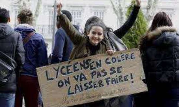 R&eacute;duction du programme de SES pour maintenir la sant&eacute; mentale des jeunes