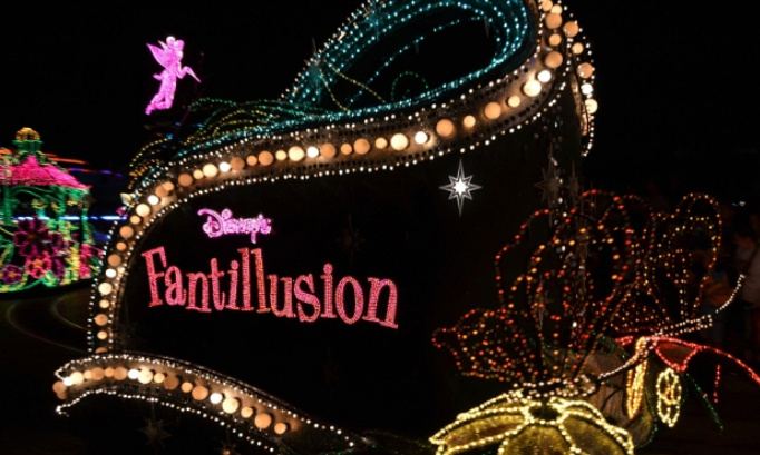 Pour une parade illuminée comme Fantillusion pour l'anniversaire des 35 ans de Disneyland Paris !