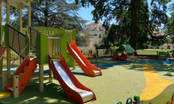 Cr&eacute;ation d&rsquo;un espace de jeux pour les jeunes et moins jeunes en ext&eacute;rieur &agrave; Thurins