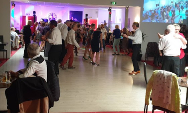 Soutenons et pr&eacute;servons l'Espace Apog&eacute;e, salle de spectacle, de concert et de danse &agrave; Pr&eacute;mery