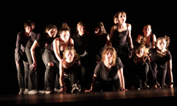 Pour aller aux didascalies