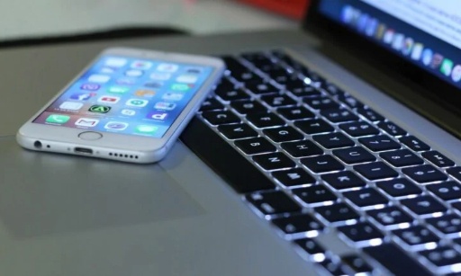 LA PUB INVASIVE ET MENSONGERE TUE MALHEUREUSEMENT LA  BONNE !