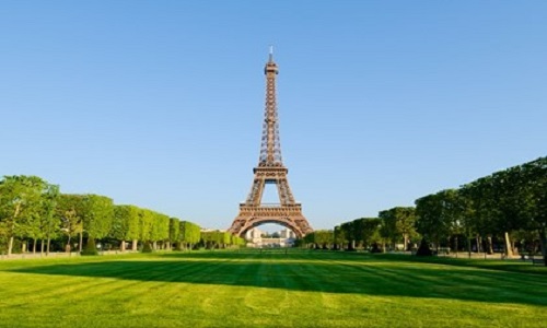 D&eacute;truire la Tour Eiffel et mettre un parc d'attractions &agrave; la place