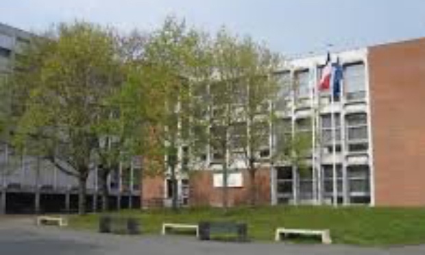 Pour le rétablissement des pauses entre les cours au lycée Jean baptise Delambre !