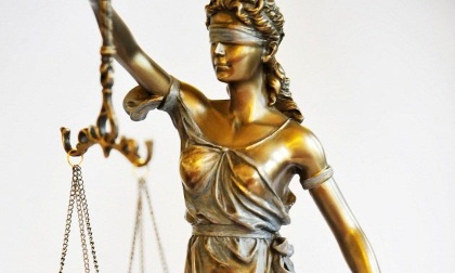 La justice pr&ecirc;t elle serment par LILITH?