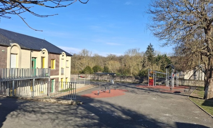 NON à la fermeture de classe à Condé-sur-Iton !