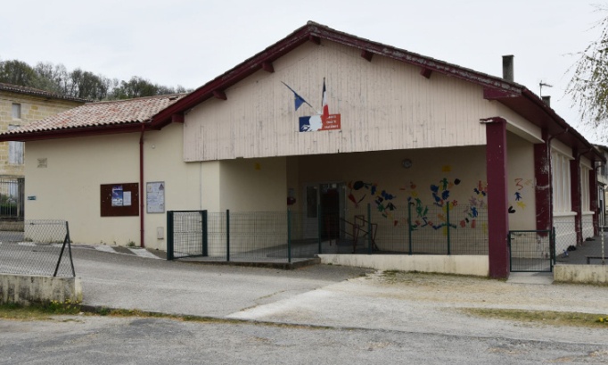 Contre la fermeture d'une classe à Paillet et Lestiac-sur-Garonne (Gironde)