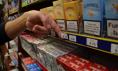 Maintenir ou réduire le prix actuel des cigarettes