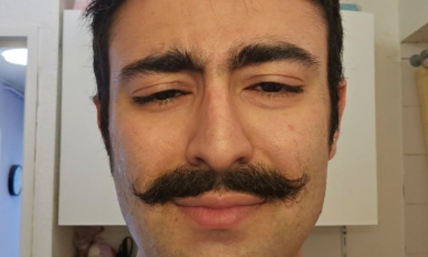 Convaincre Yaakov de ne pas se raser la moustache