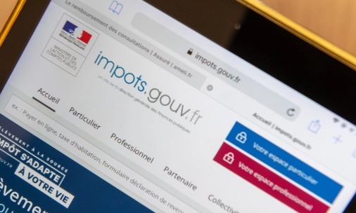 Où vont nos impôts ? Exigeons la transparence garantie par la Constitution !