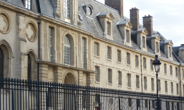 Pétition pour des préparationaires autonomes quant aux commandes de pulls de classe