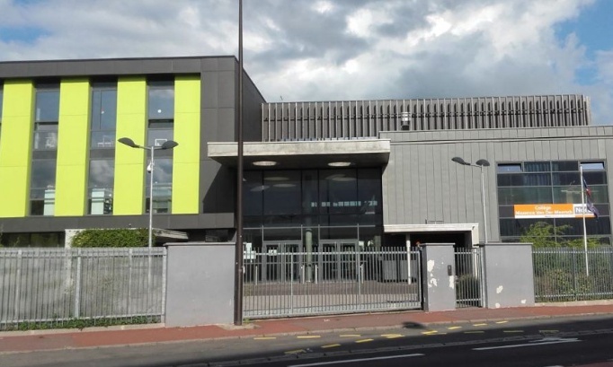 Contre le projet de suppression du poste d'agent de prévention et de sécurité (APS) au collège Van Der Meersch de Roubaix
