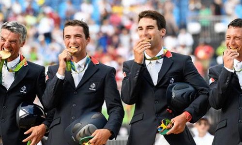 Pour que les cavaliers en or à Rio soient décorés de la Légion d'Honneur