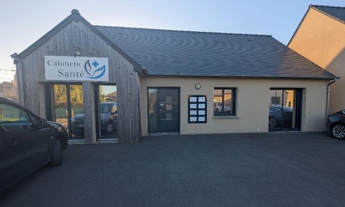 Pour la création de nouvelles places de parking devant la maison de santé de Saint Père Marc en Poulet