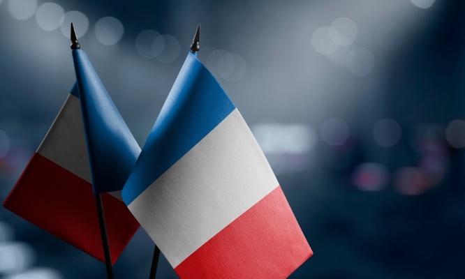 Supprimons nos jours fériés, mais aussi les privilèges : aidons VRAIMENT la France !