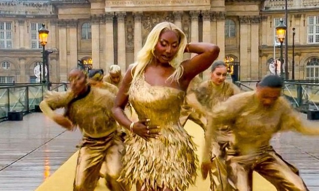 Sortie de la reprise enti&egrave;re de Aya Nakamura X Charles aznavour