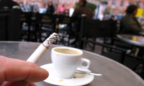 Obligation d'espace fumeur et non-fumeur sur les terrasses des restaurants