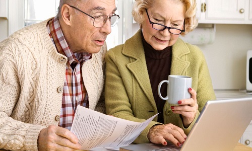 Pourquoi le salaire des retraités doit-il continuer à être gelé ?