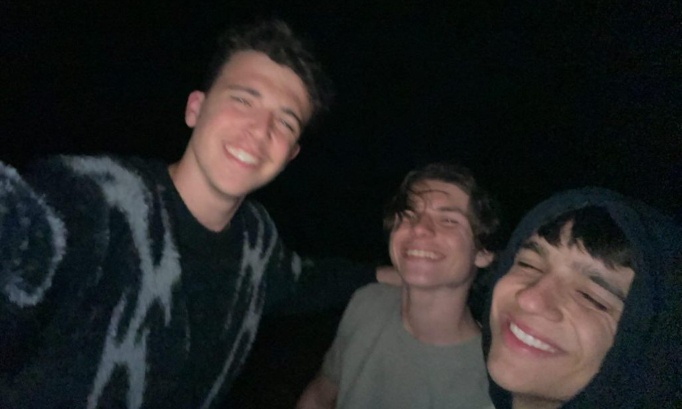 Pétition pour le regroupement de Thore, Victorien et Paolo dans leur chambre d’internat