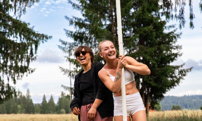 Pour le maintien du studio de Pole Dance au Bizot