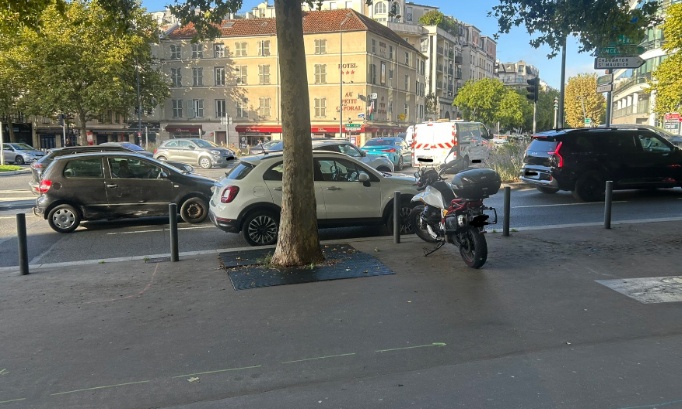 Demande de création de places de stationnement devant la Pharmacie du Pont