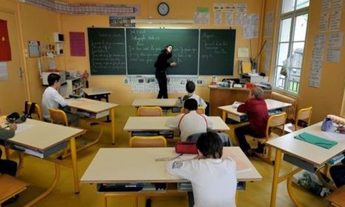 Contre l'arabe à l'école obligatoire
