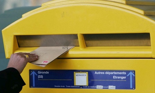 Implantation d'une boîte aux lettres de collectage du courrier