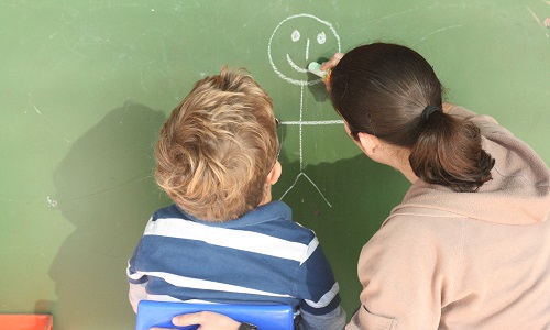 Ne laissez pas l'éducatrice placer ma fille en famille d'accueil