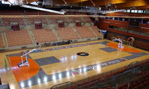 Contre le surloyer du Palais des Sports de Dijon