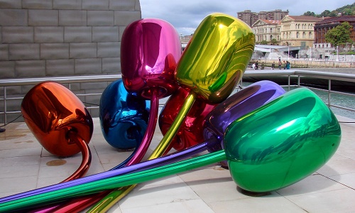 Contre le projet de sculpture de Jeff Koons située sur la terrasse du Trocadero