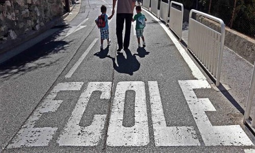 Demande de retrait de M.Alt de l'école des violettes