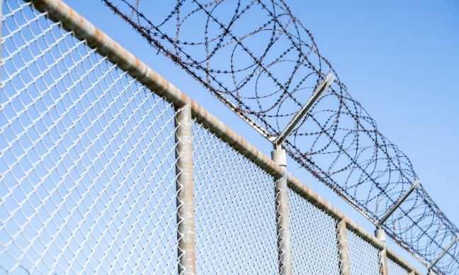 Interdisez les hurlements des prisonniers à Lavaur !