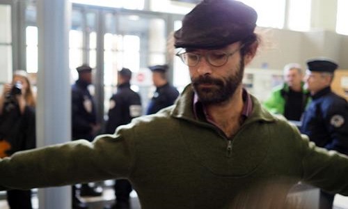 Cédric Herrou:  Demande d'attibution de la Légion d'Honneur