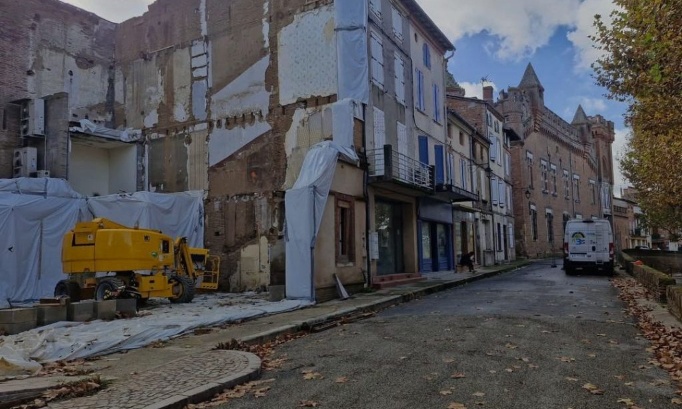 Ruinée par un effondrement : justice pour la pâtisserie La Petite Française