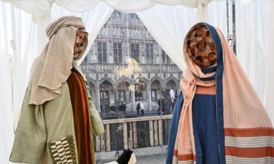 Pour le retrait et le remplacement immédiat de la crèche de la Place de Bruxelles